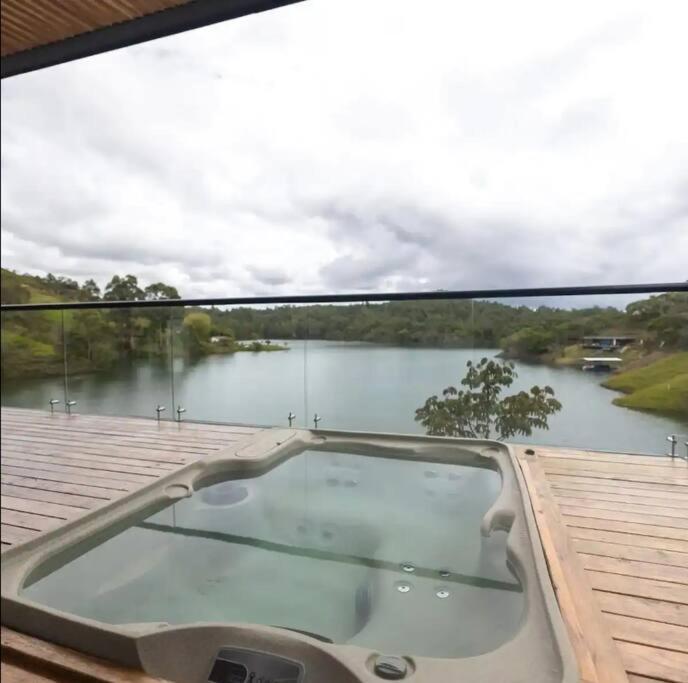 Sky House Cabana Guatape La Pradera  Exterior foto