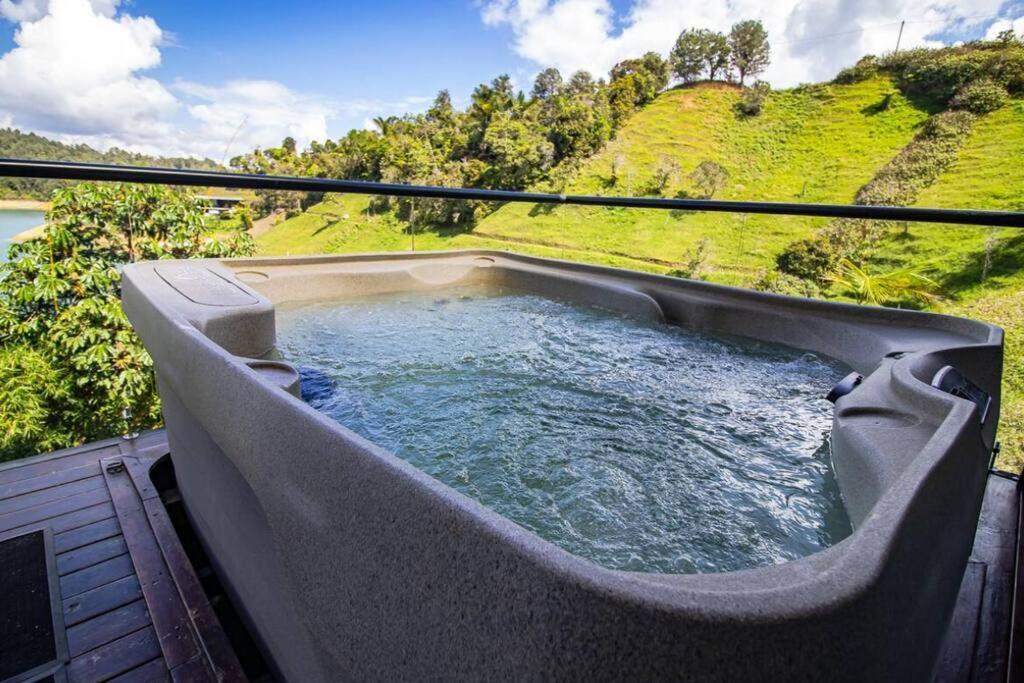 Sky House Cabana Guatape La Pradera  Exterior foto